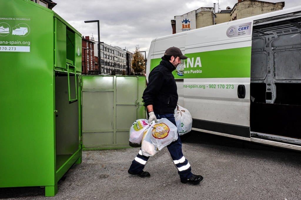 Humana tiene en Jávea un total de 31 contenedores de reciclaje textil