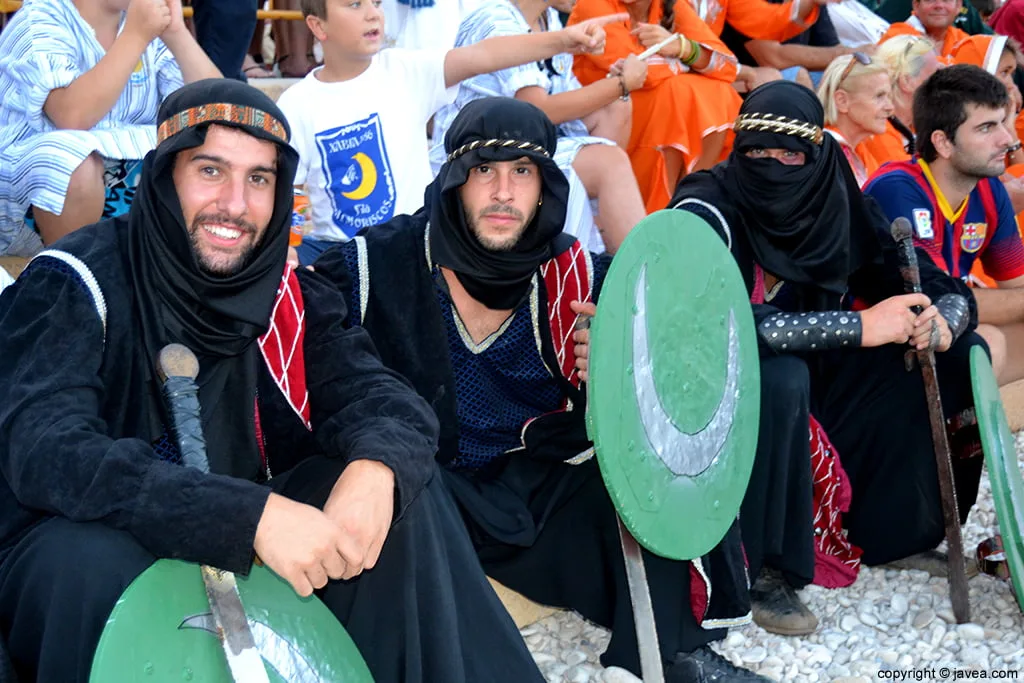 Los especialistas en la playa de la grava esperando el momento de la lucha contra los cristianos