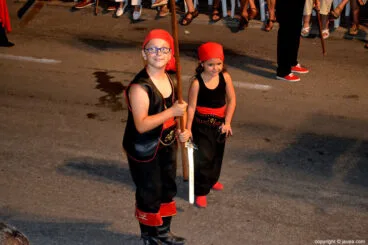 Miembros infantiles de la Filà Pirates de Sant Jaume