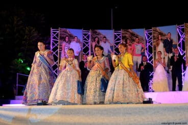 Cargos Infantiles de Fogueres de Sant Joan 2014 en la presentación de fiestas Mare de Déu de Loreto
