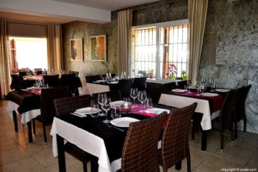 Interior del salón del Restaurante Nesfor en Jávea