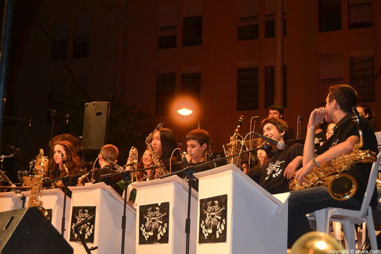 Miembros de la Sant Andreu Jazz Band sobre el escenario