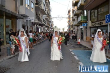 Ofrenda en honor a la Mare de Déu de Loreto