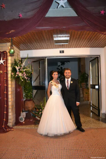 Antonio Mayans Ferrer y Laura Femenía Pastor en la ronda de la tuna de Jávea