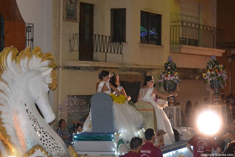 Carroza de Mayoralesas 2014 de las fiestas Mare de Déu de Loreto
