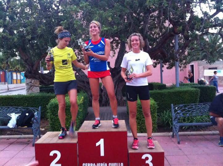 Diana Bisquert, Aida Pérez y Eva Escortell en el podium