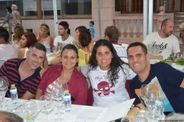 Grupo de amigos en la I Cata de Vinos Mare de Déu de Loreto