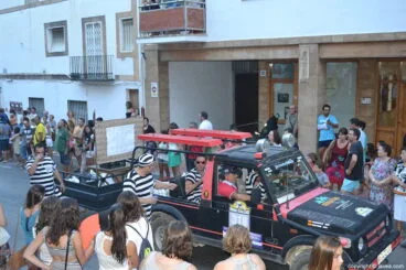 Las peñas del puerto de Jávea participaron en la cabalgata de carrozas