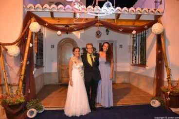 Noelia Moreno Fornés y Sergio Moreno Fornés con familiares
