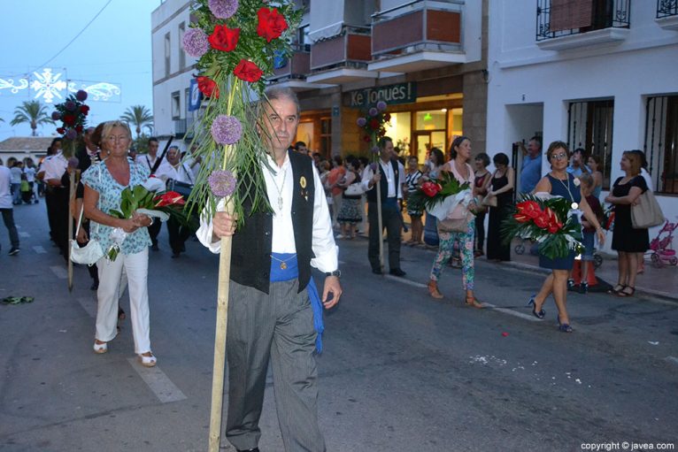 Ofrenda de flores a la Mare de Déu Loreto en Jávea