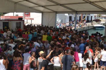 Purerto de Jávea durante la celebración dels bous a la mar