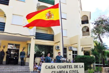 La bandera nacional ondeó durante todo el acto