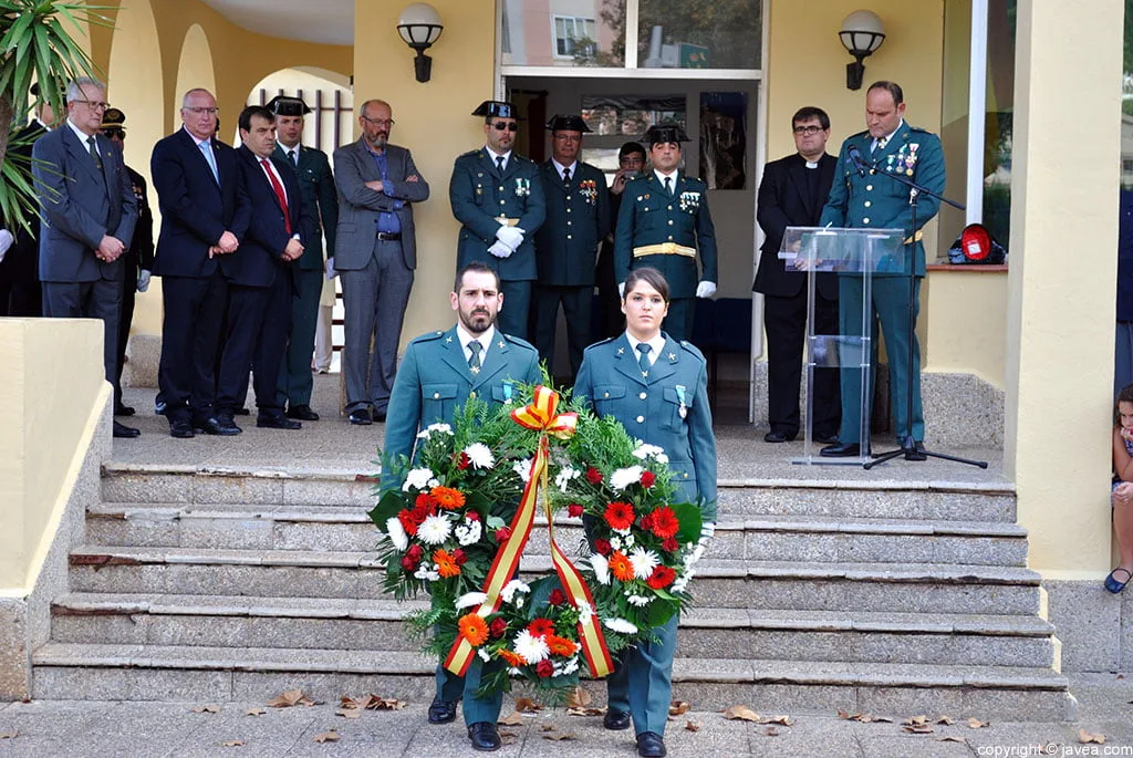 Ofrenda floral a los caídos