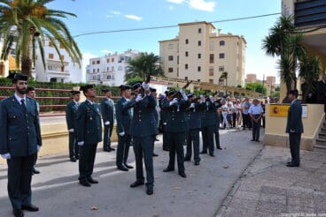 Se dispararon salves en honor a los guardias civiles caídos