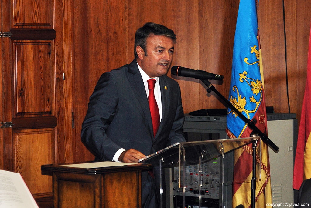 El alcalde de Xàbia, José Chulvi, durante su intervención