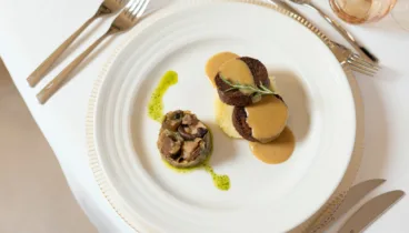 Platos sofisticados y elaboración gastronómica