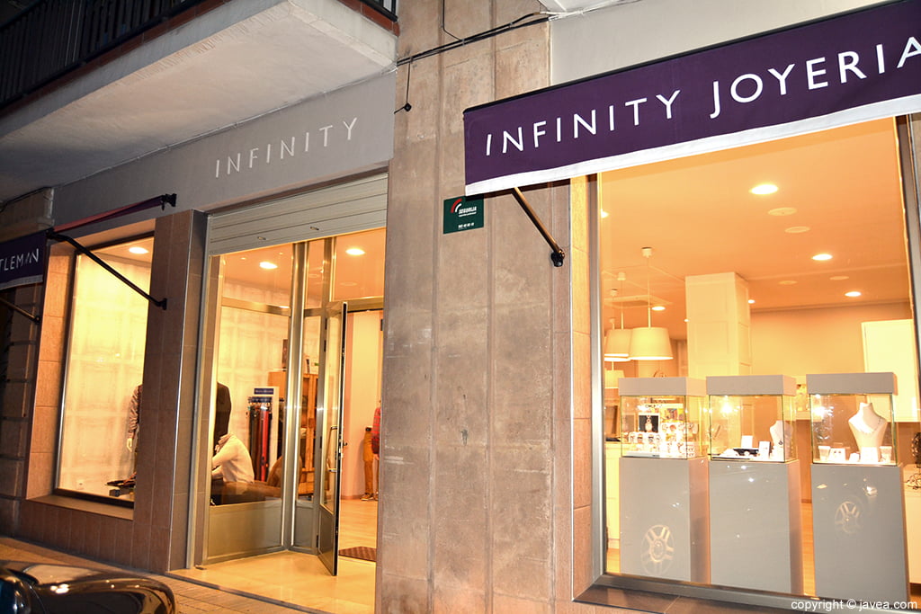 Infinity Jewellery & Gentleman en la calle Sevilla de Xàbia