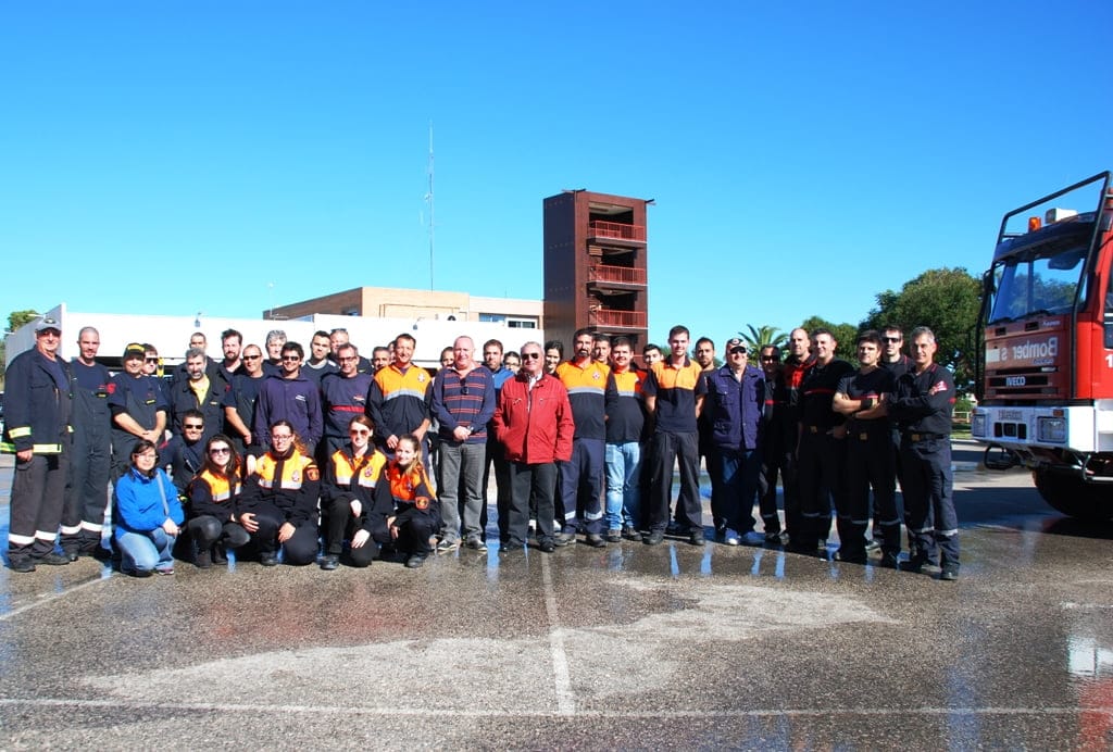 Grupo de voluntarios de Protección Civil y Balcón al Mar