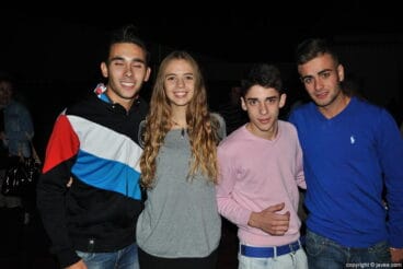 Grupo de amigos en la fiesta de Halloween de la Quintà 2015