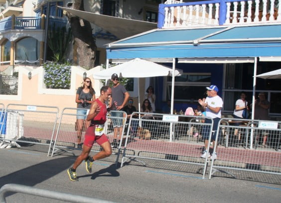 Ignacio Cardona afrontando sus últimos metros de la carrera