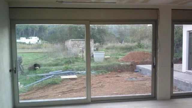 Ventanal realizado por Aluminios Gómez