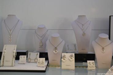 Collares Infinity Jewellery & Gentleman