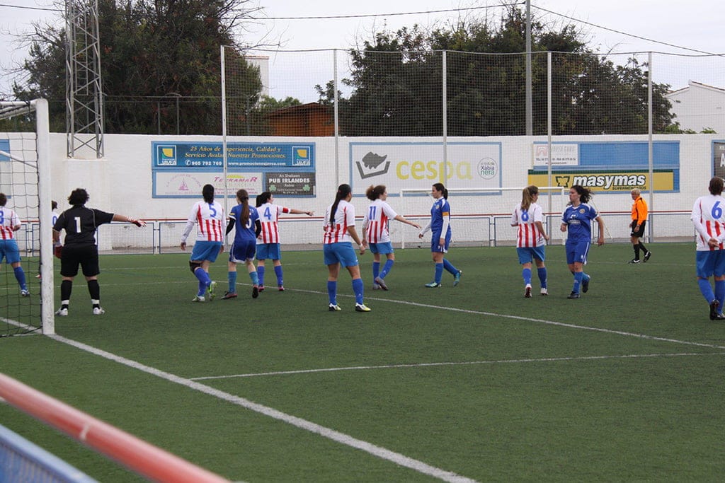 El CD. Jávea femenino durante un partido