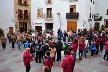 Numerosos vecinos apunto de iniciar la romería