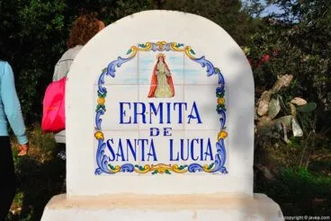 El Camí Vell de Santa Llúcia anuncia el inicio de la ermita