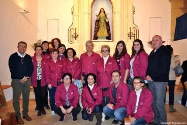 Foto de familia junto a las autoridades municipales