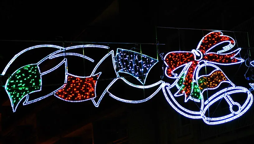 Iluminación navideña en Aduans