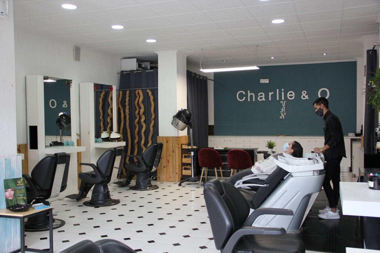 Peluquería a la última en Jávea - Charlie & O