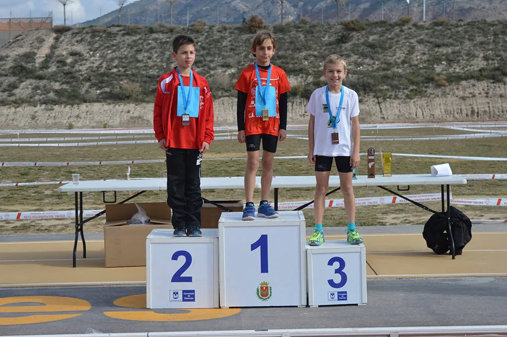 Carlos González en el podium de Elda