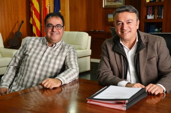 El edil de Nuevas Tecnologías, Cesc camprubi, y el alcalde, José Chulvi