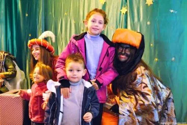 Los niños se fotografiaron con los Pajes