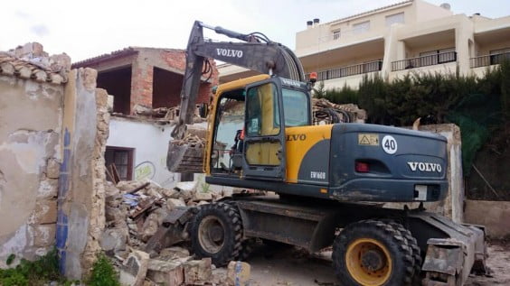 Demolición de Villa Sarita