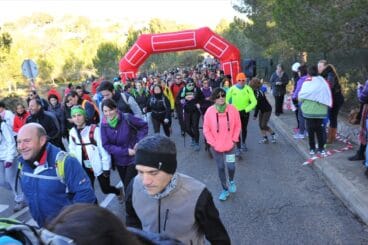 Salida de los caminantes de la Granadella Trail
