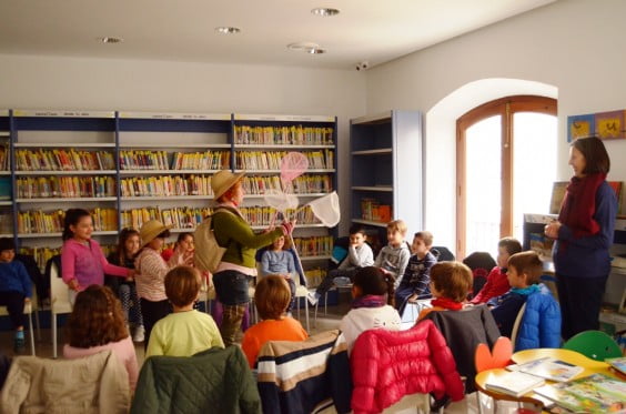 Escolares en la biblioteca municipal de Jávea