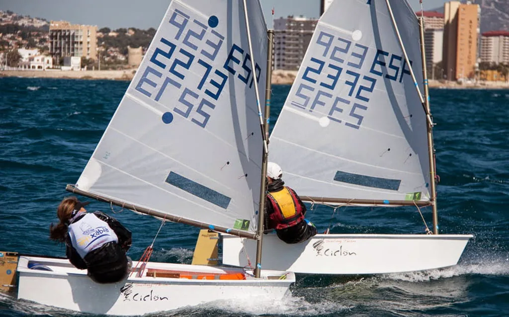 Julia Miñana en el Trofeo Vela Infantil de Calpe