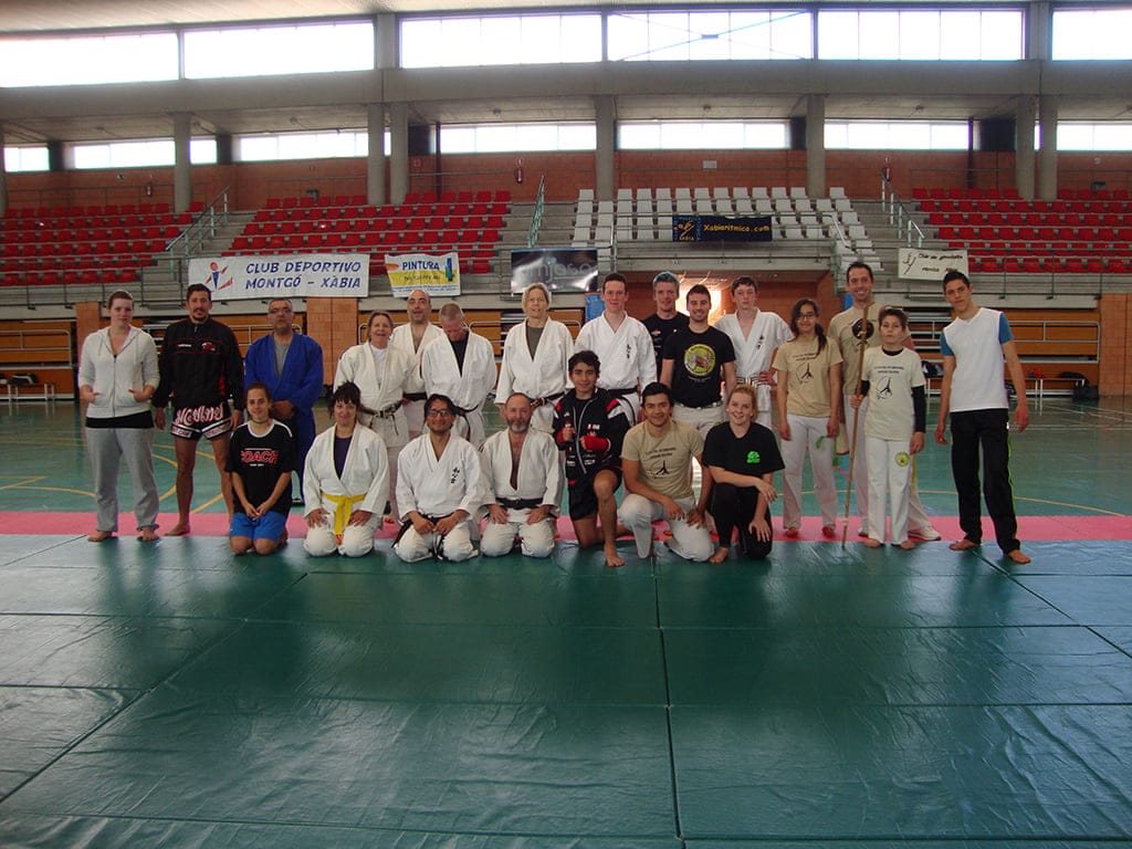 Participantes en el seminario de Artes Marciales