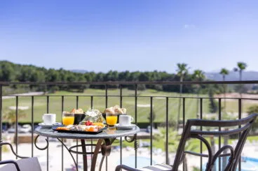 Terraza en Hotel Dénia Marriott La Sella Golf Resort & Spa