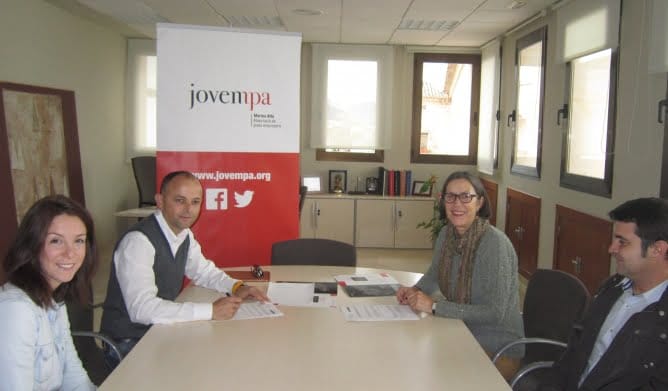 Emilio Sentí en la reunión con Empar Bolufer