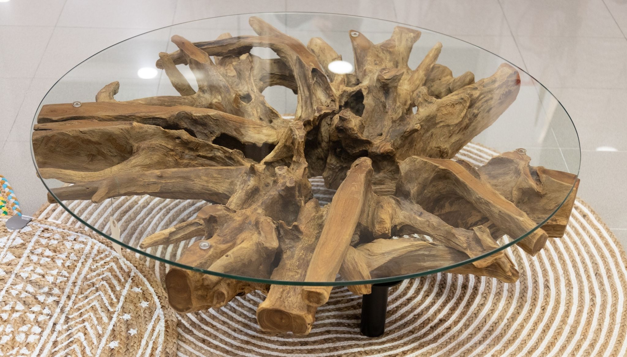 Mesa de cristal con madera natural – In & Out