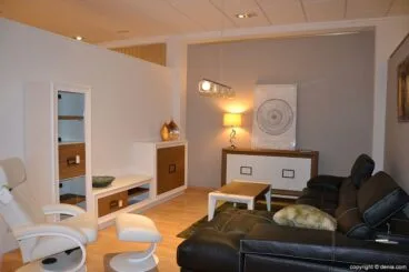 Salón madera y blanco Muebles Martínez
