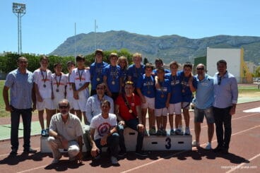 Equipo Jávea de Pilota en el podium