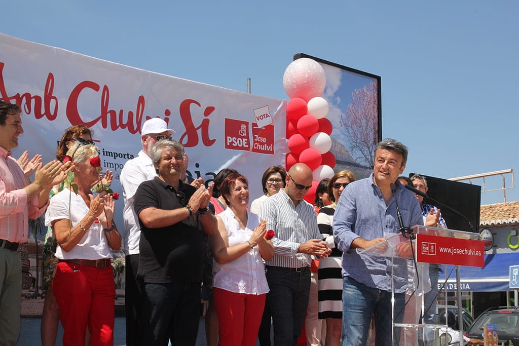 José Chulvi en el miting del Arenal