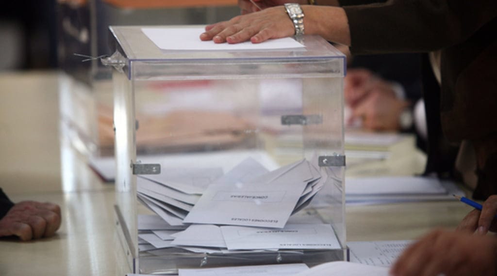 Urna con votos