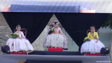 Proclamación infantil Fogueres Xàbia 2015 – Reina y damas 2014