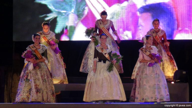 Proclamación Fogueres Xàbia 2015 - Reinas y damas 2014 y 2015