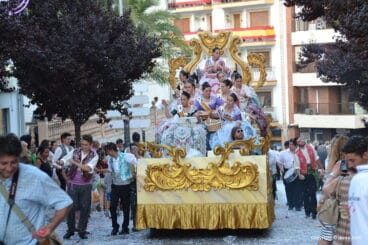 Carroza con Carmen Catalá